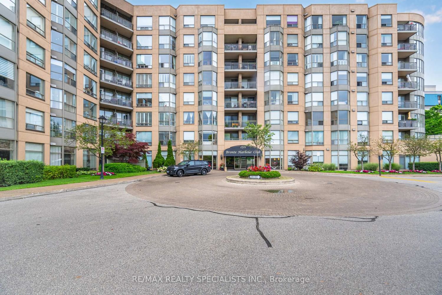 2511 Lakeshore Rd W, unit 111 for sale