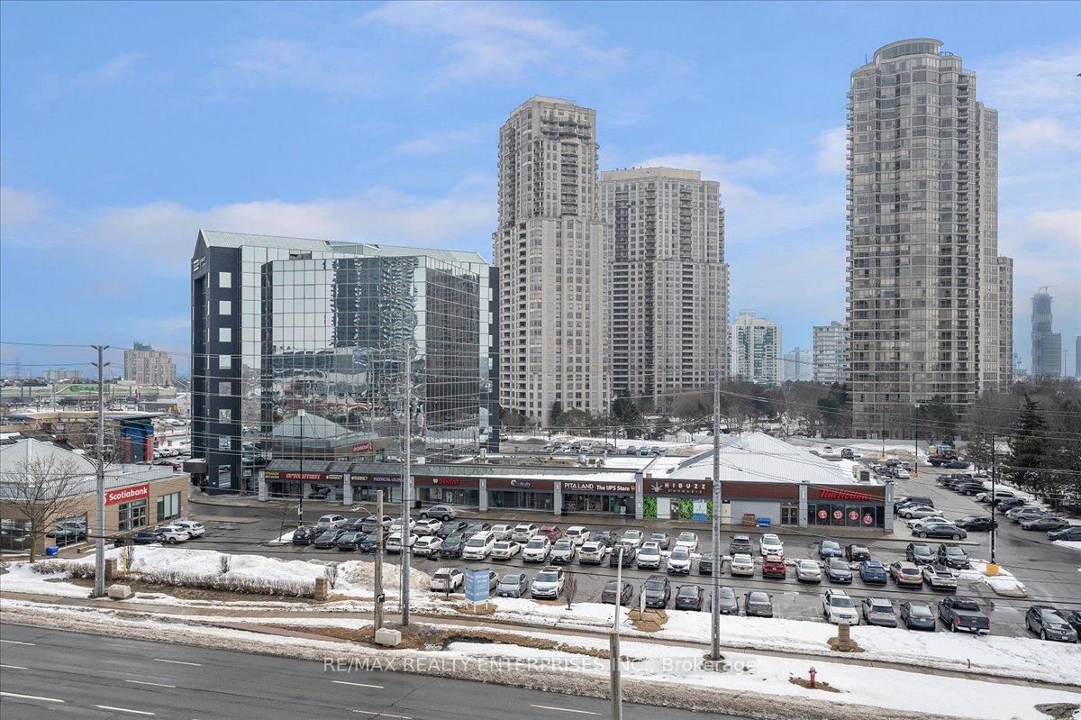 75 Eglinton Ave W, unit 502 for sale