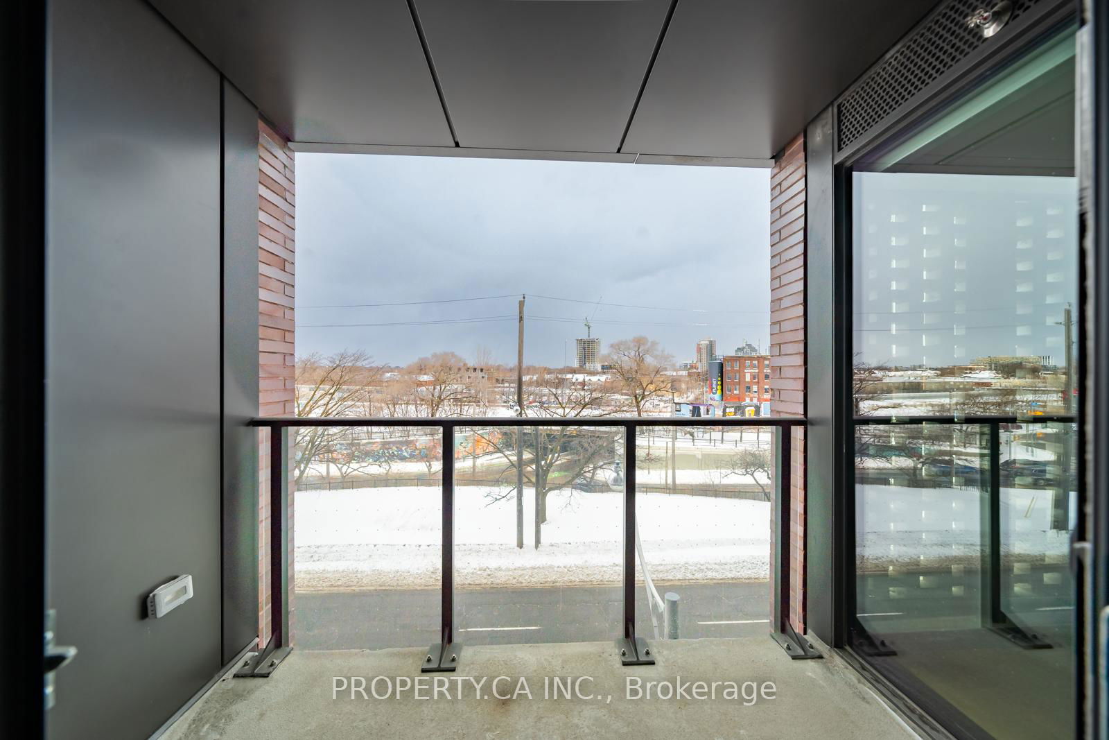 2625 Dundas St W, unit 407 for rent