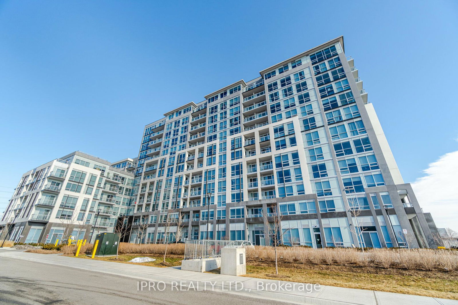 1050 Main St E, unit 326 for sale