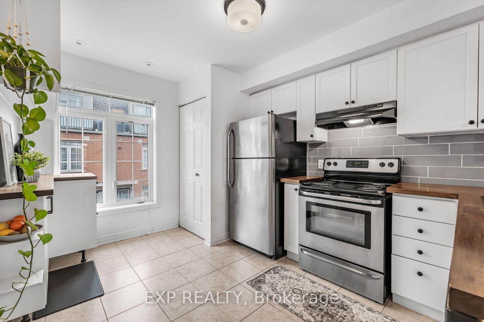 870 Jane St, unit 215 for sale