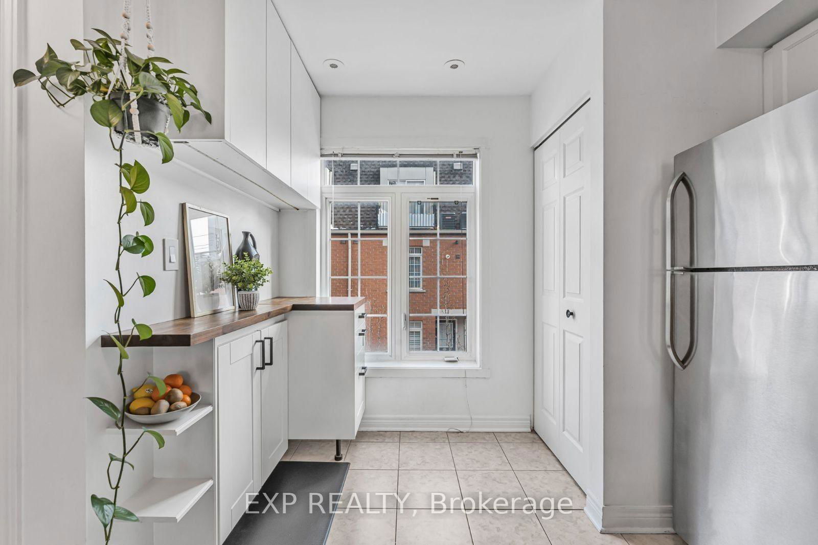 870 Jane Townhomes, York Crosstown, Toronto