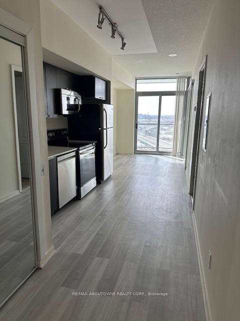 105 The Queens Way, unit 1508 for rent