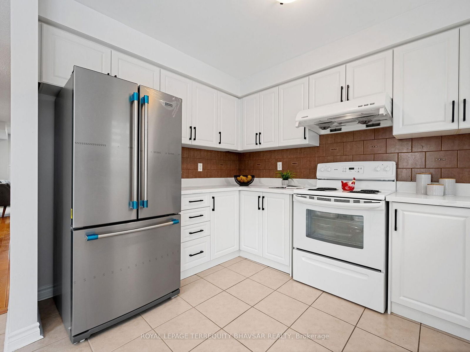 5030 Heatherleigh Ave, unit 201 for sale