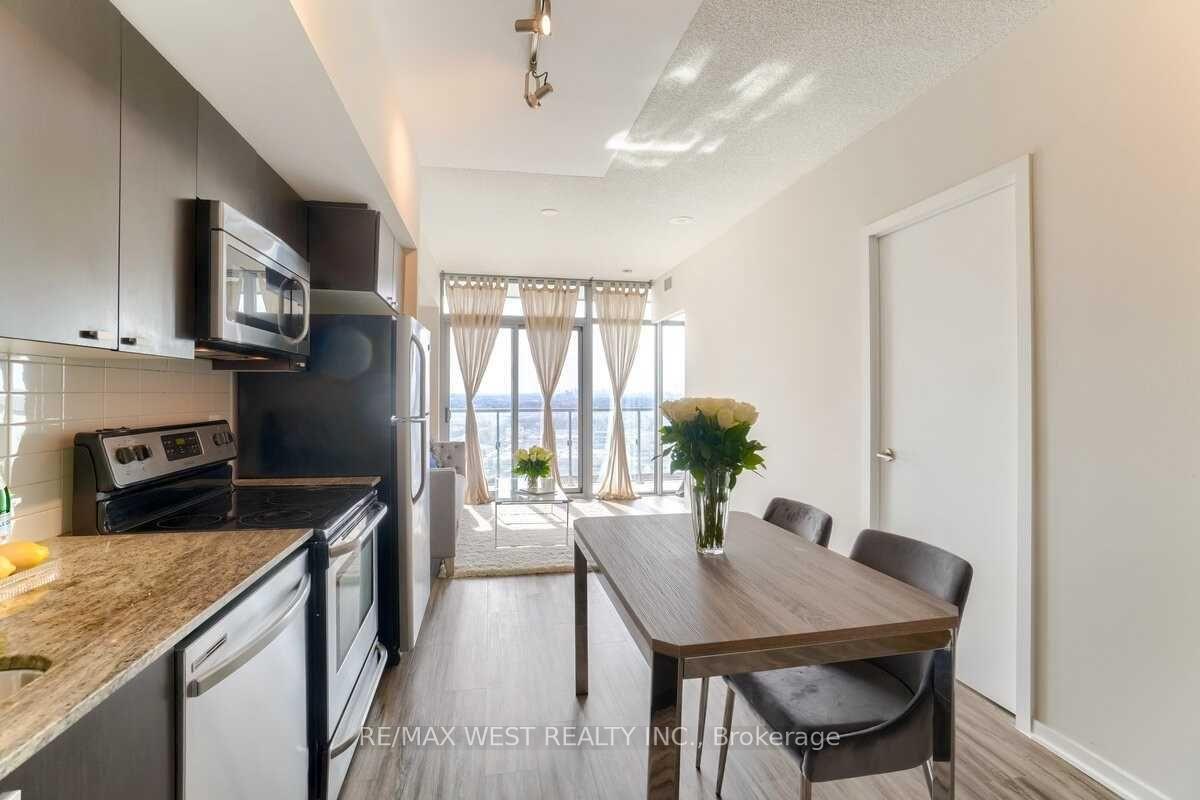 105 The Queensway, unit 2604 for rent