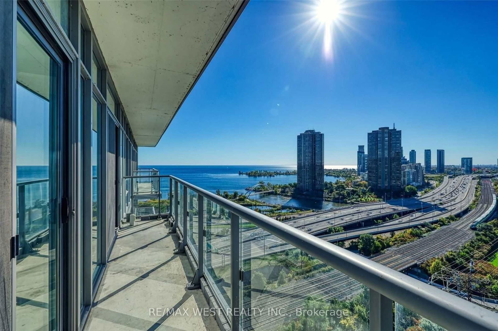 105 The Queensway, unit 2604 for rent