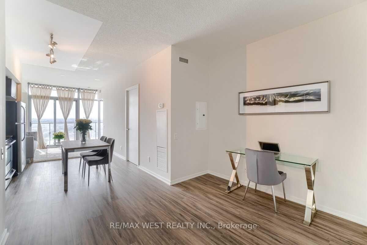 105 The Queensway, unit 2604 for rent