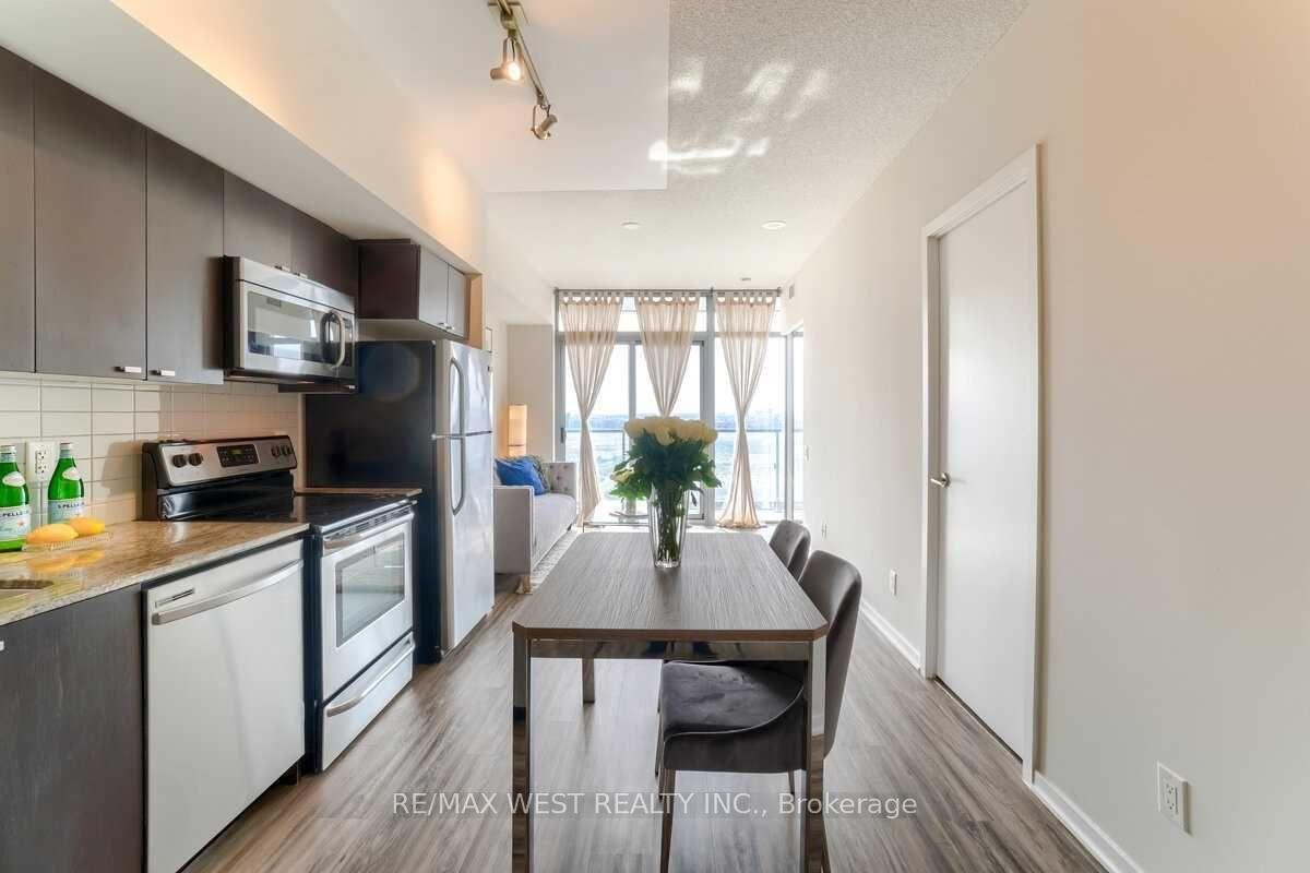 105 The Queensway, unit 2604 for rent