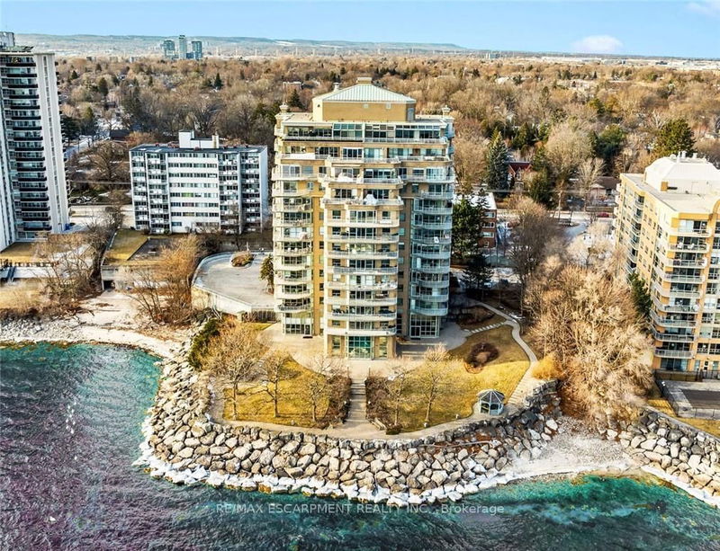 2190 LAKESHORE Rd, unit 403 for sale