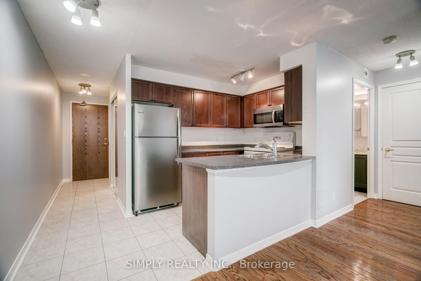 4879 Kimbermount Ave, unit PH1 for sale