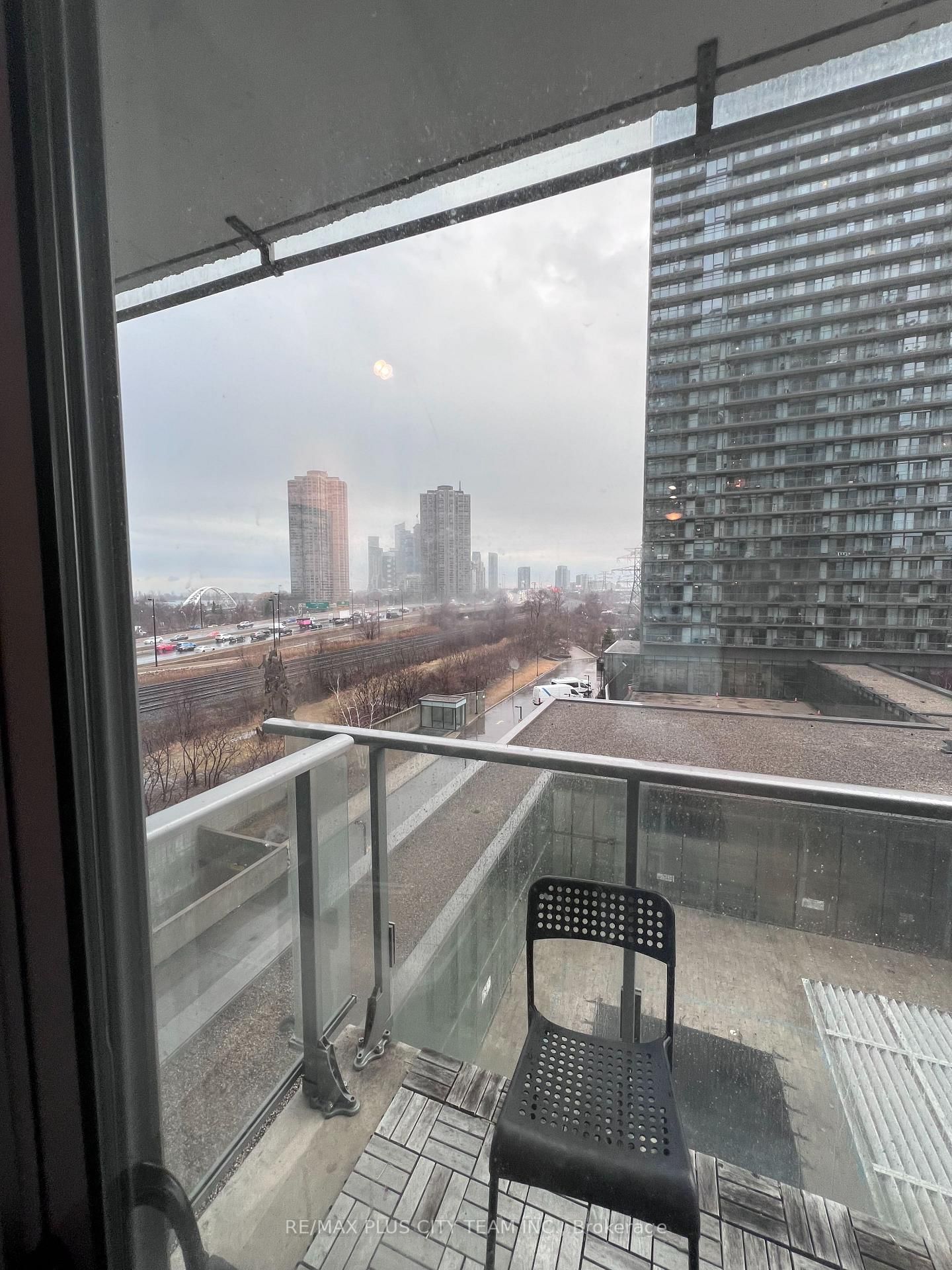 103 The Queensway, unit 506 for rent