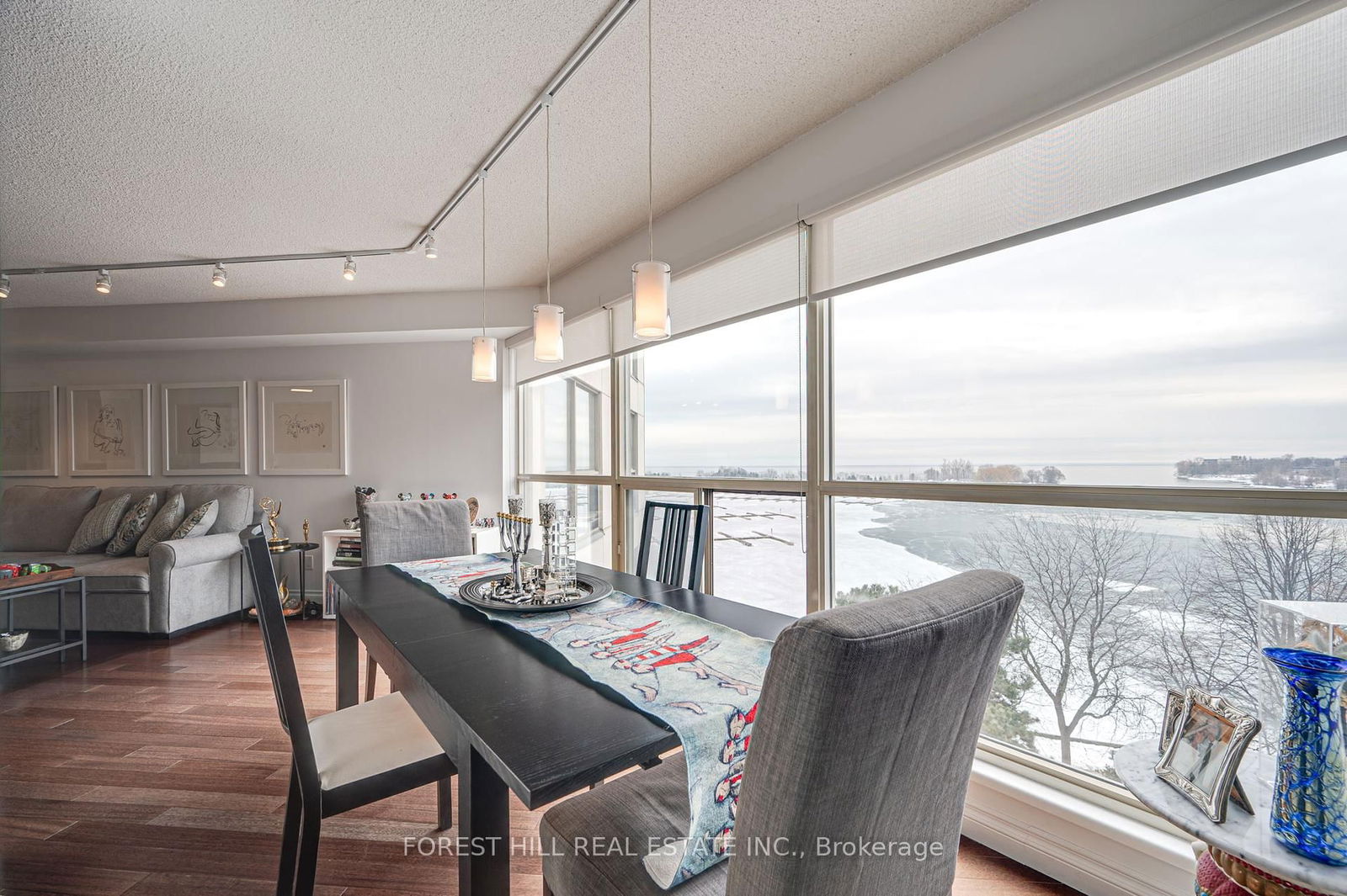 2267 Lakeshore Blvd W, unit 707 for sale