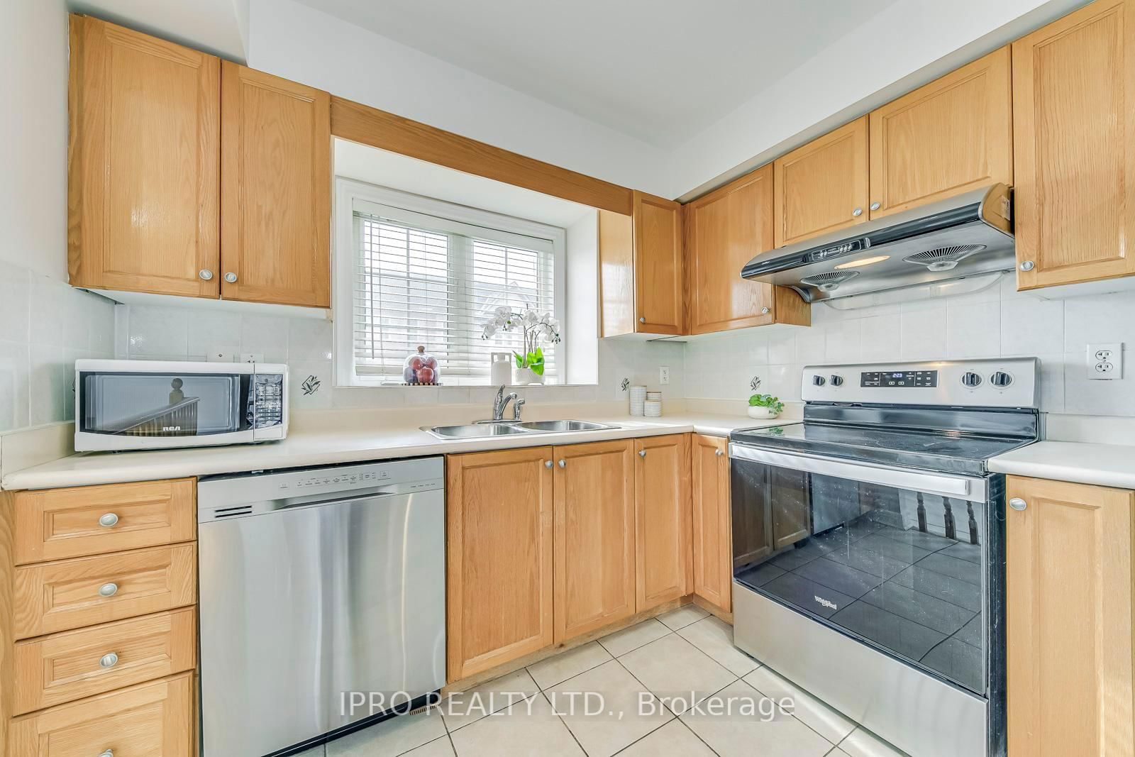 1128 Dundas St W, unit 25 for sale