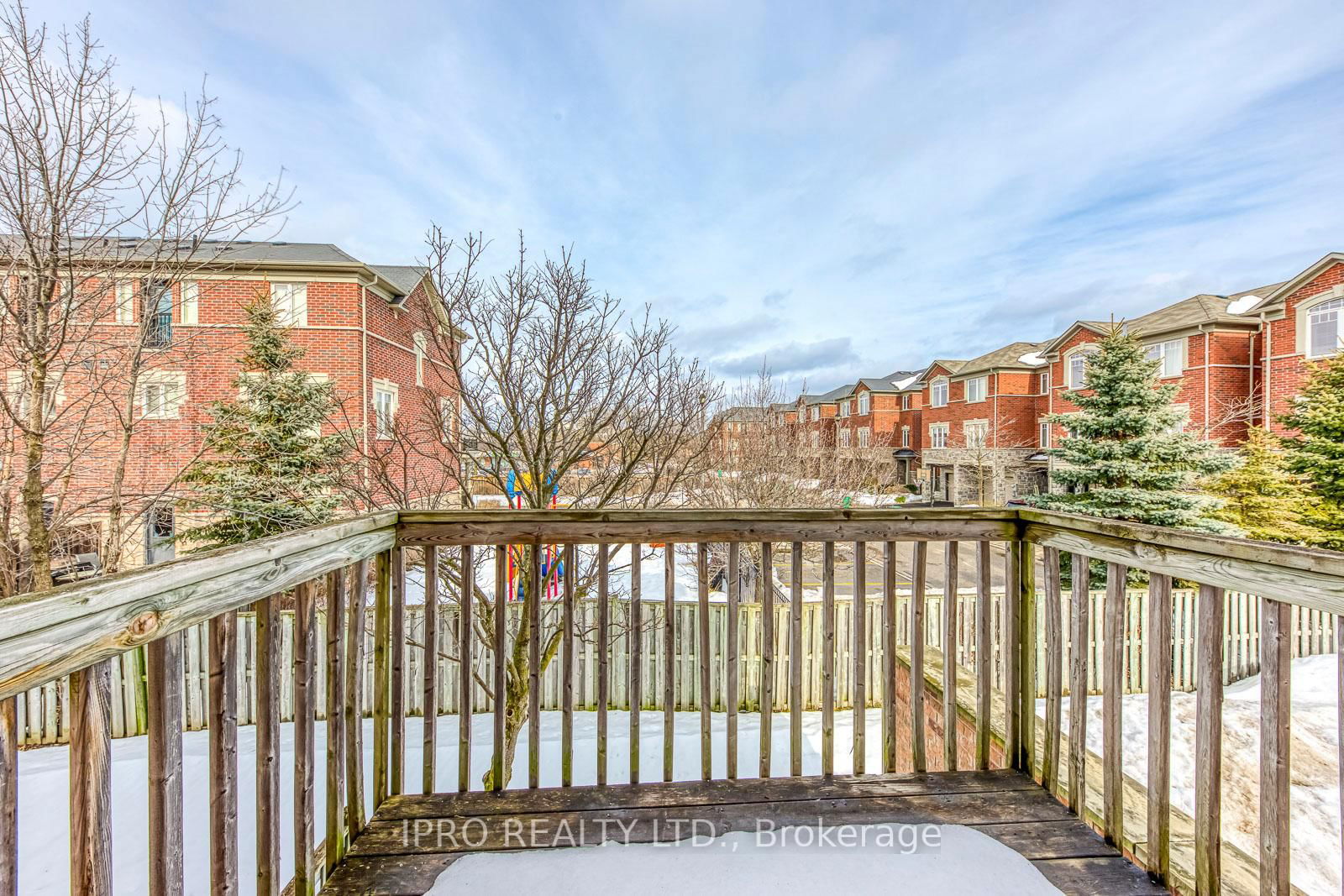 1128 Dundas St West Townhomes, Mississauga, Toronto