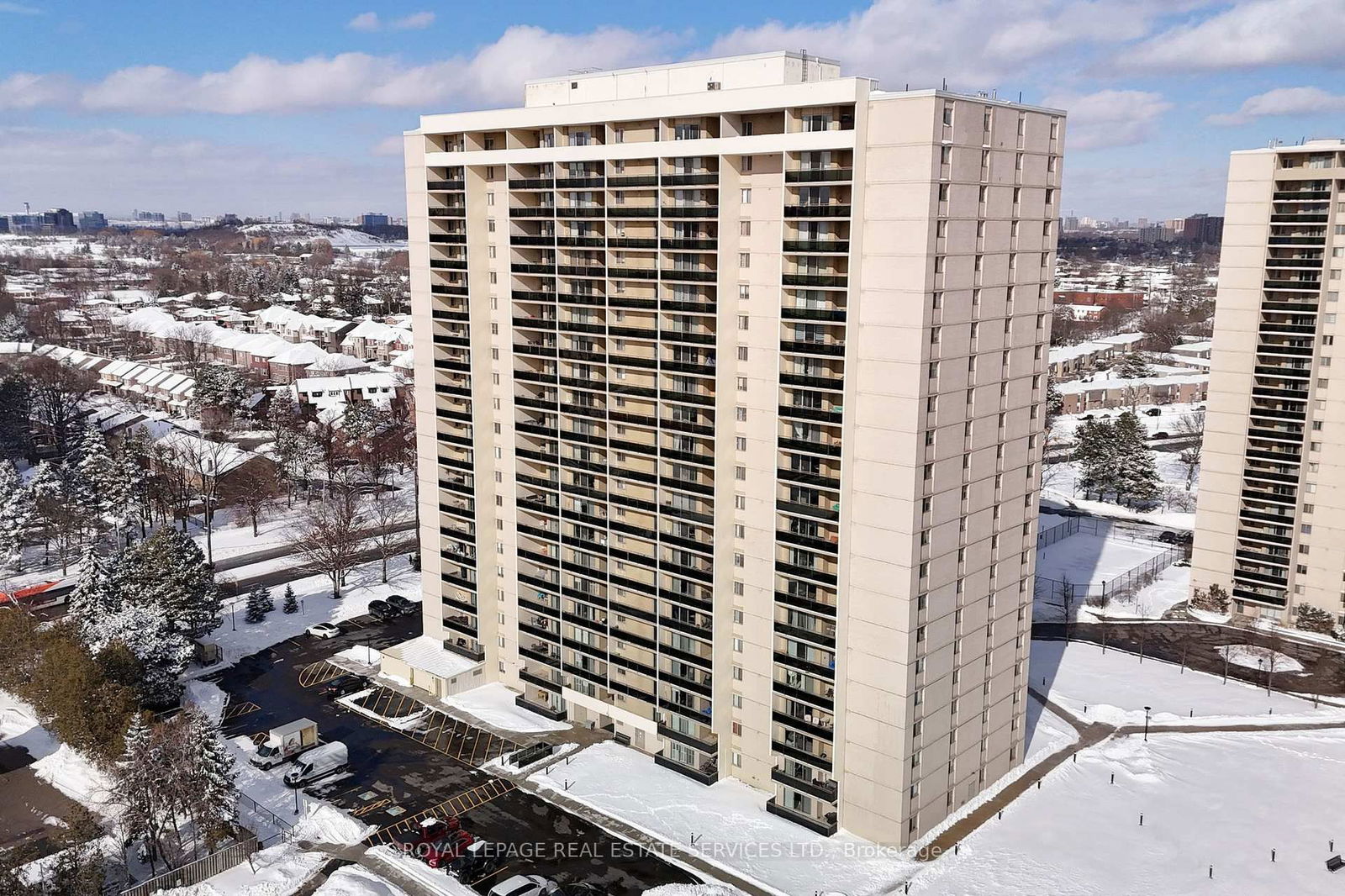 820 Burnhamthorpe Rd, unit 301 for sale