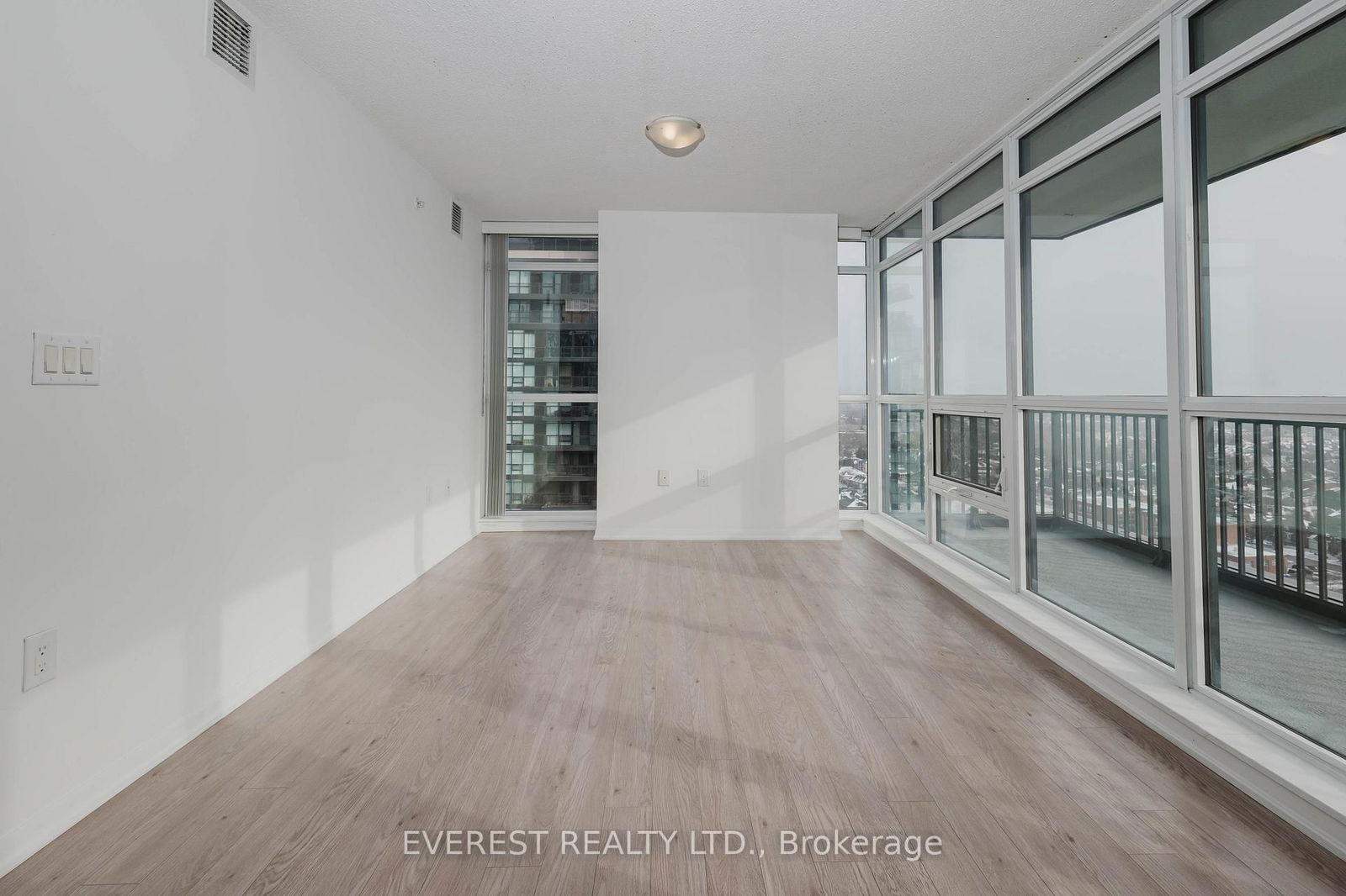 830 Lawrence Ave W, unit 1707 for rent