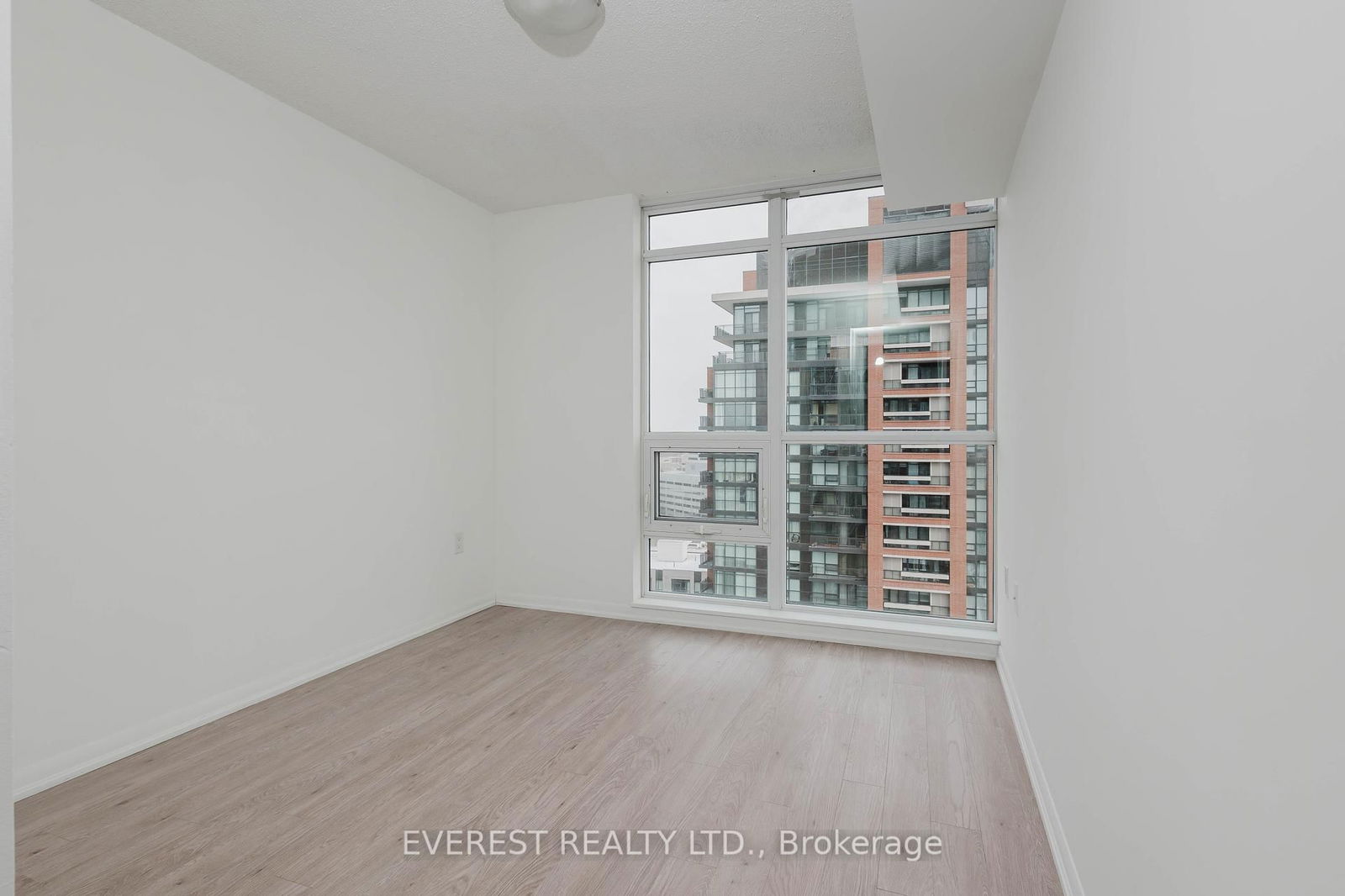 830 Lawrence Ave W, unit 1707 for rent