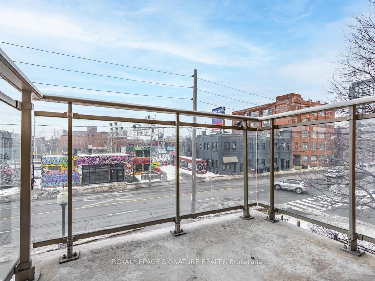 2495 Dundas St W, unit 316 for rent