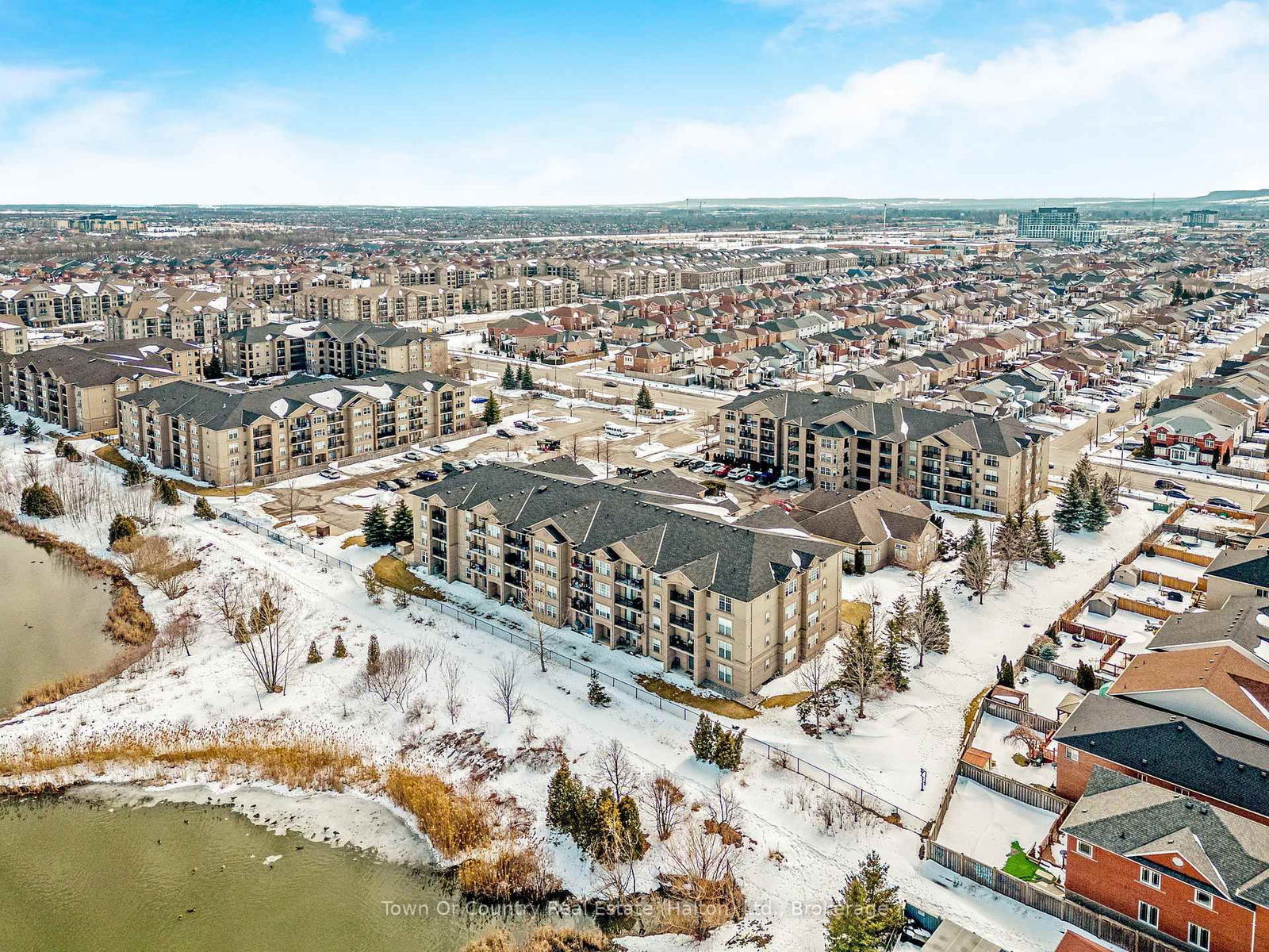 Maple Crossing Condos, Milton, Toronto