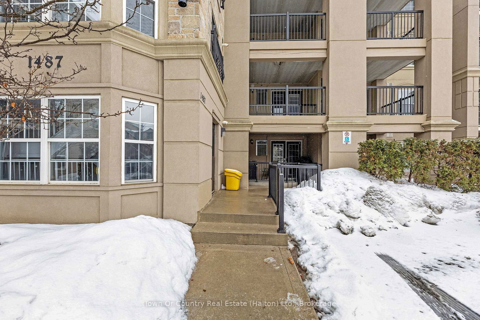 1487 Maple Ave, unit 114 for sale