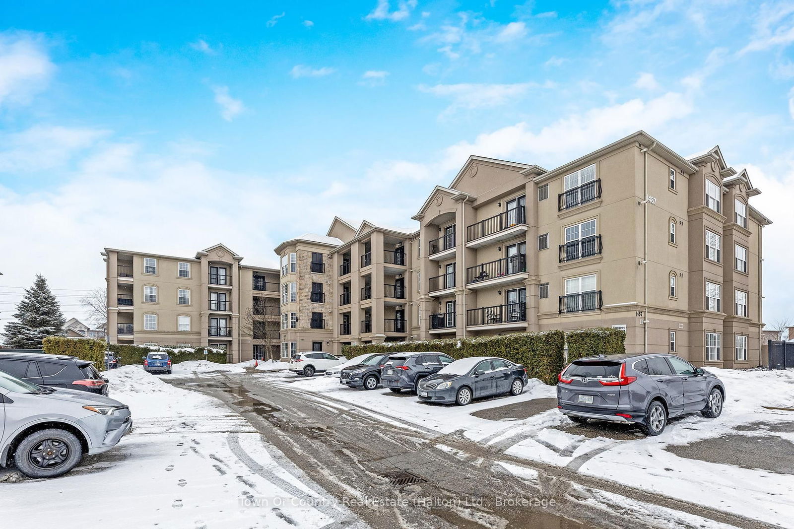 1487 Maple Ave, unit 114 for sale