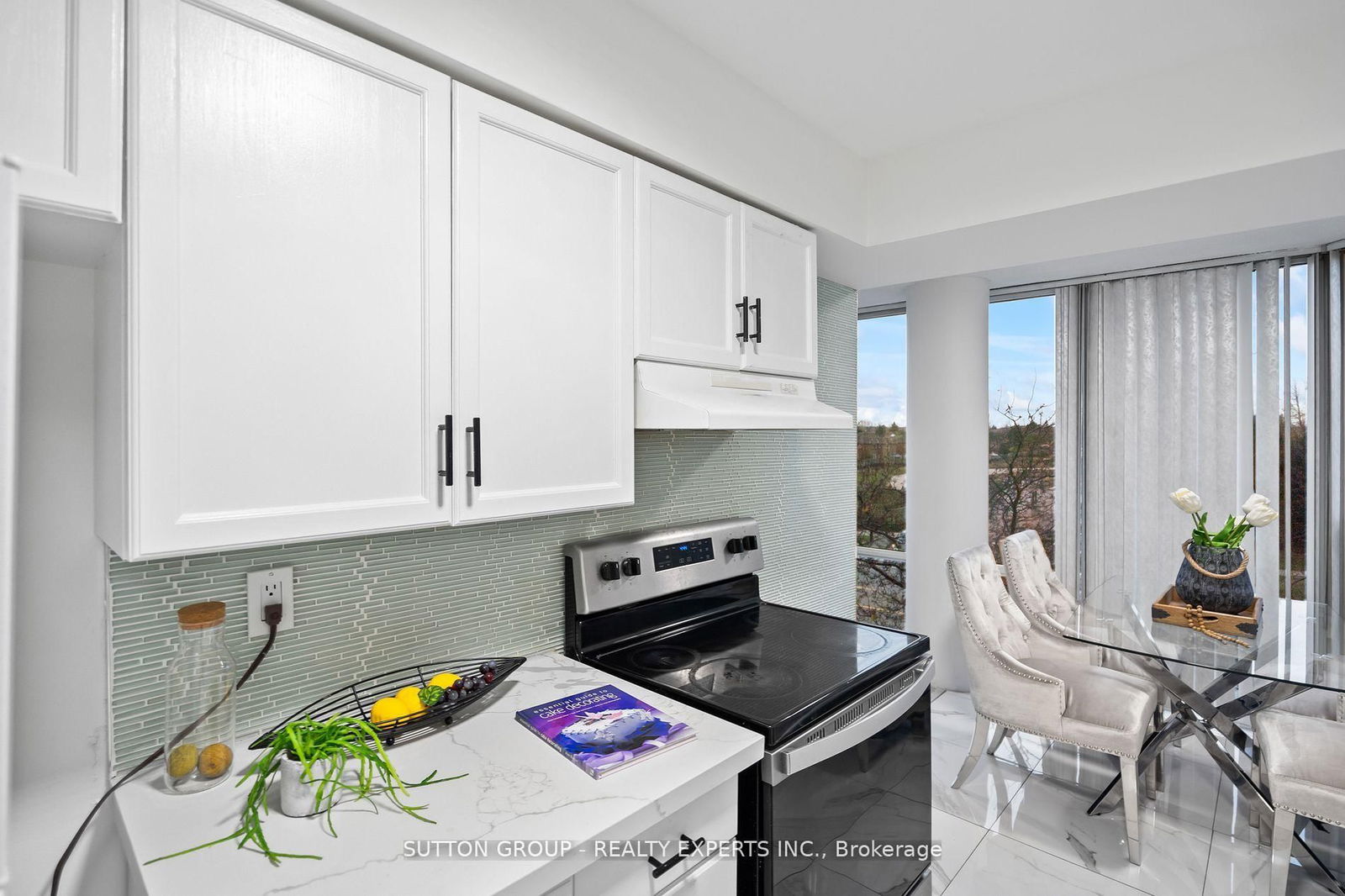 350 Rathburn Rd, unit 307 for sale