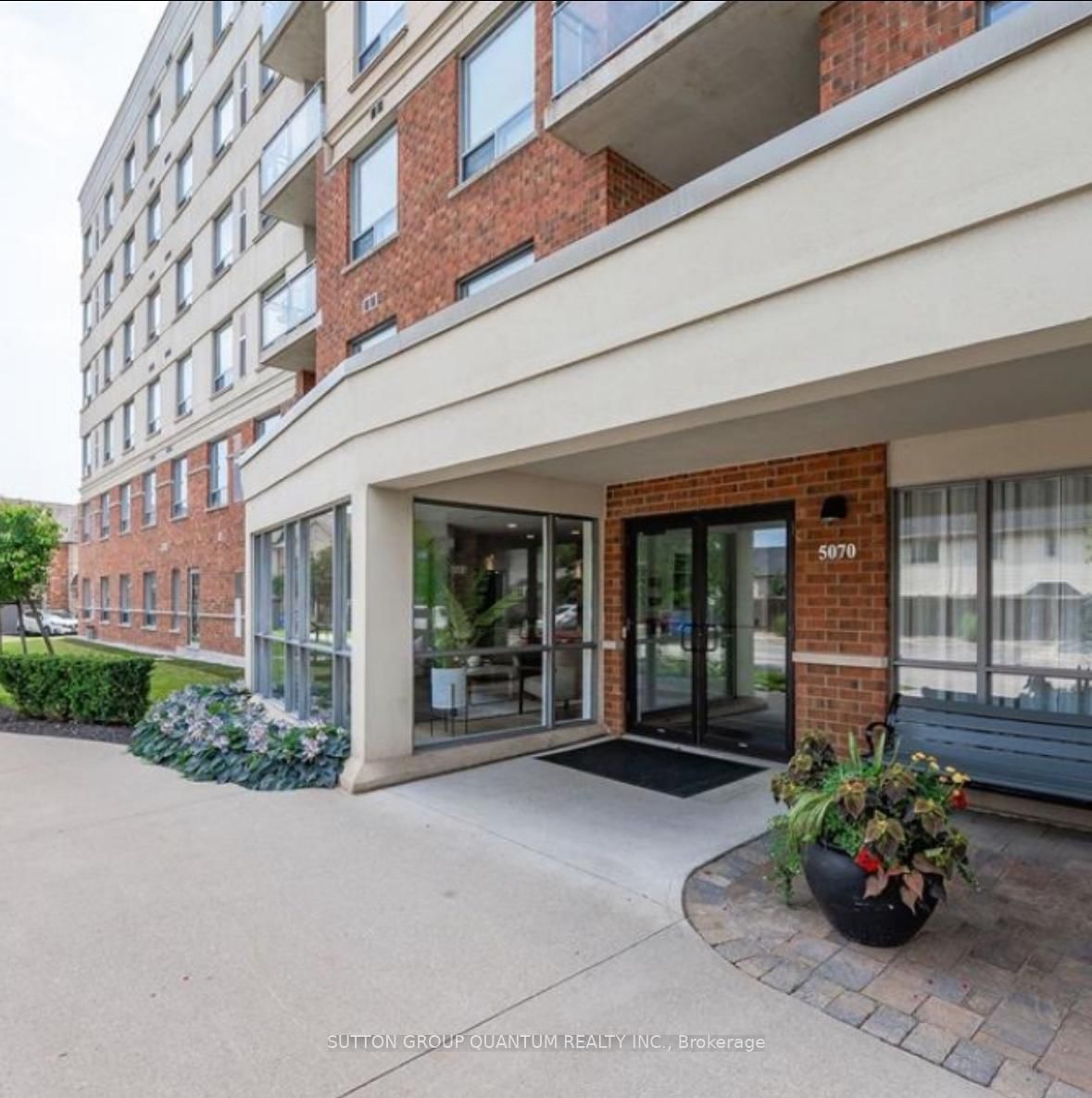 Terraces in The Village Condos, Burlington, Toronto