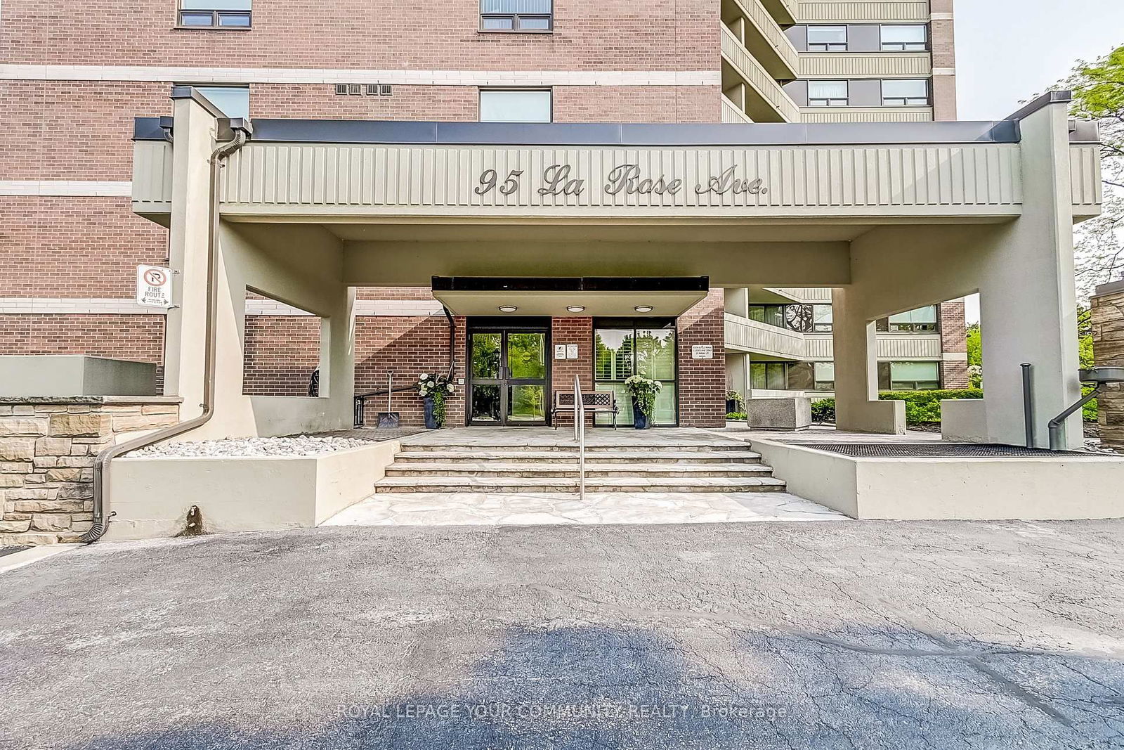 95 La Rose Ave, unit 1004 for sale