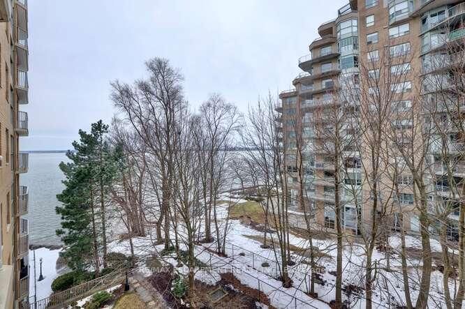 2210 Lakeshore Rd, unit 504 for sale