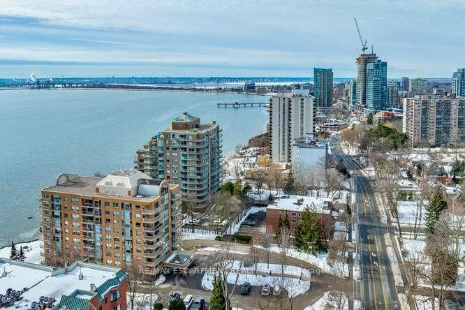 2210 Lakeshore Rd, unit 504 for sale