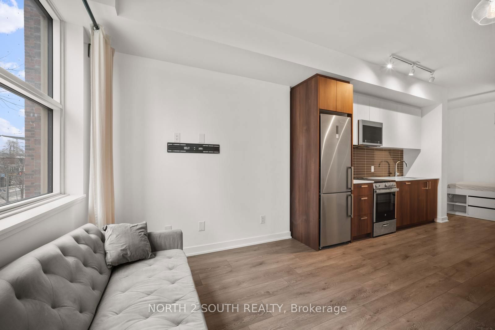 1787 St Clair Ave W, unit 213 for sale