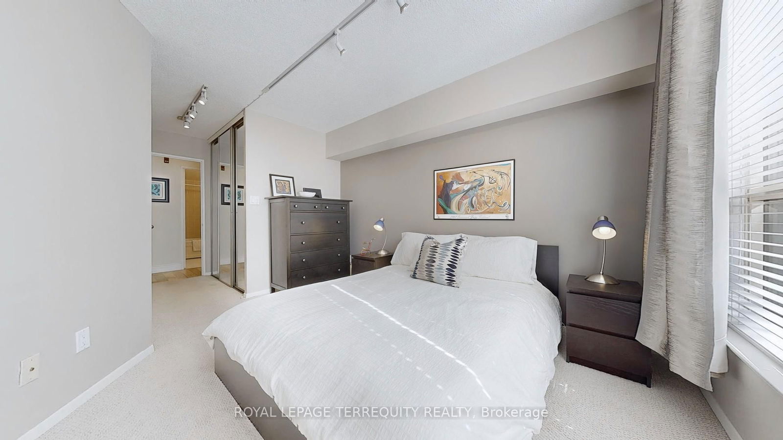 20 Southport St, unit 511 for sale