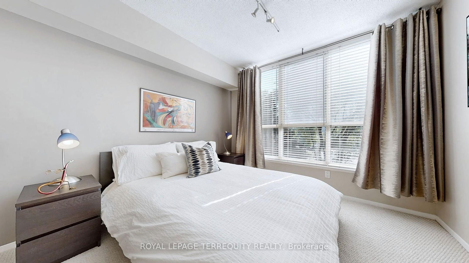 20 Southport St, unit 511 for sale