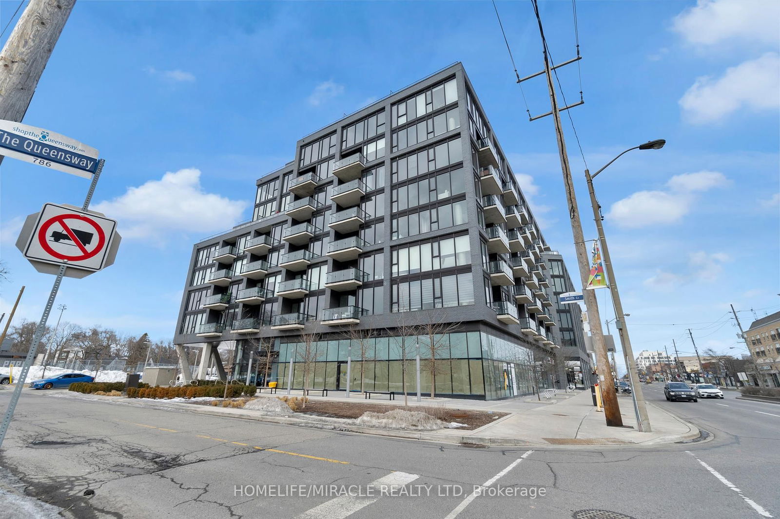 7 Smith Cres, unit 712 for rent