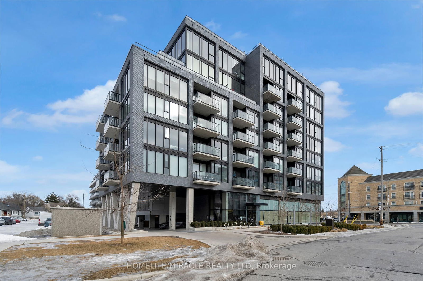 7 Smith Cres, unit 712 for rent