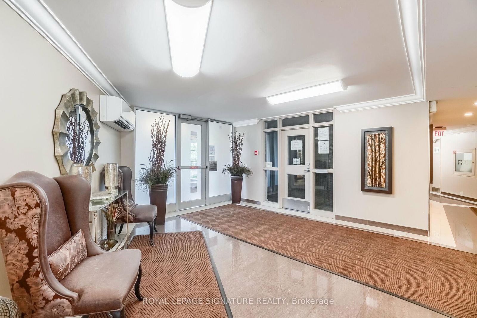 530 Lolita Gdns, unit 904 for sale