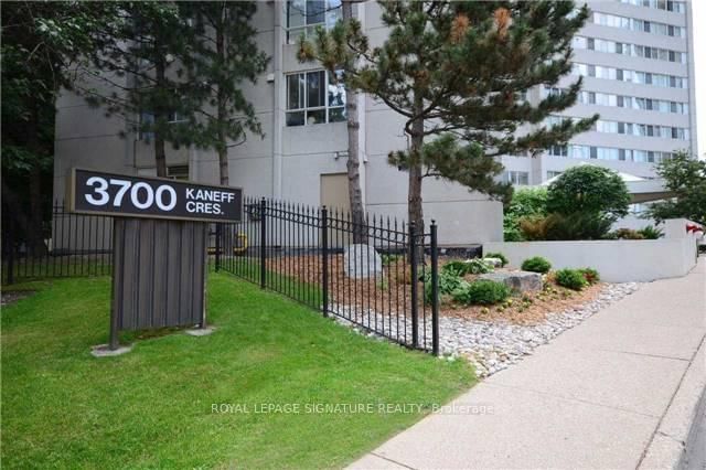 3700 Kaneff Cres E, unit 2007 for sale