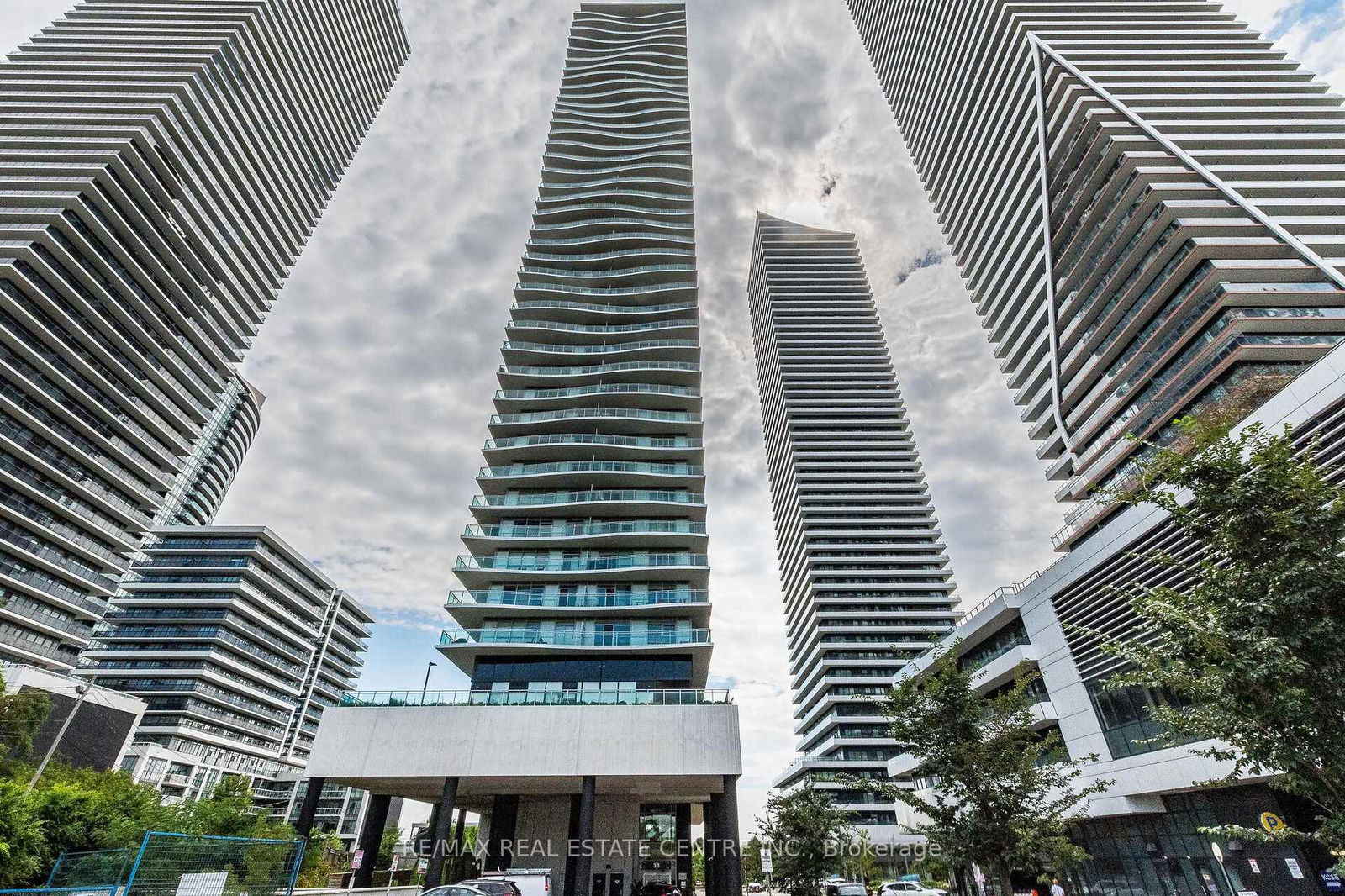 33 Shore Breeze Dr, unit 2611 for sale