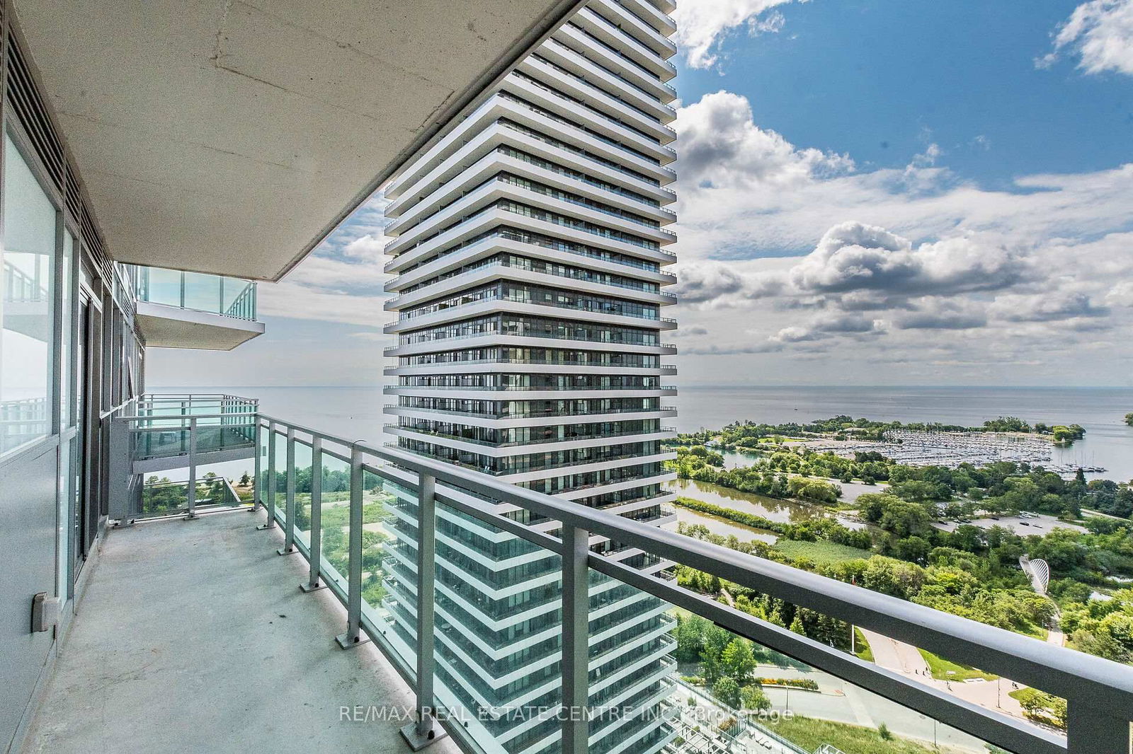 33 Shore Breeze Dr, unit 2611 for sale