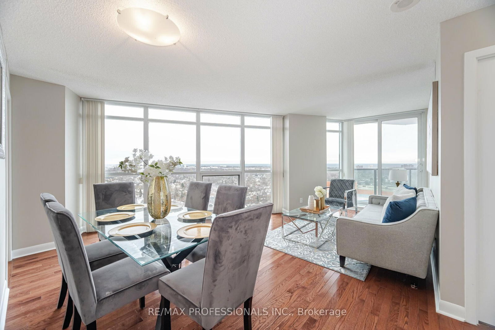 One Sherway II Condos, Etobicoke, Toronto