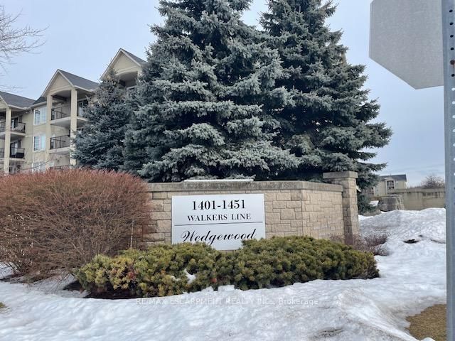 1431 Walker's Line, unit 114 for rent