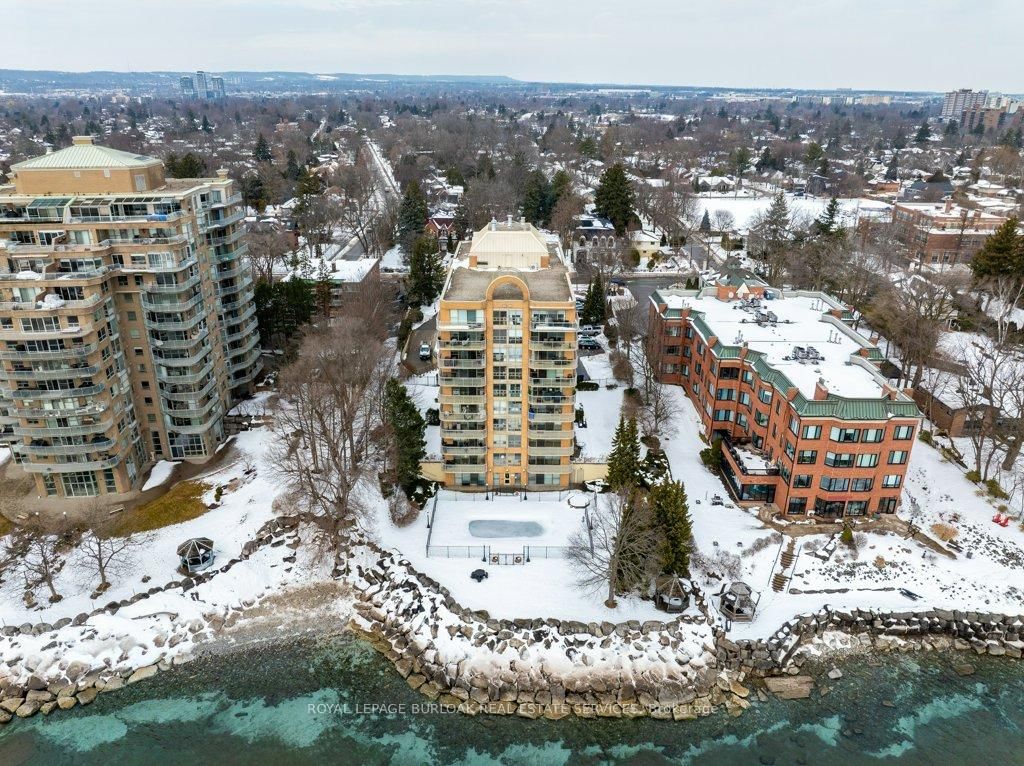 2210 Lakeshore Rd, unit 704 for sale