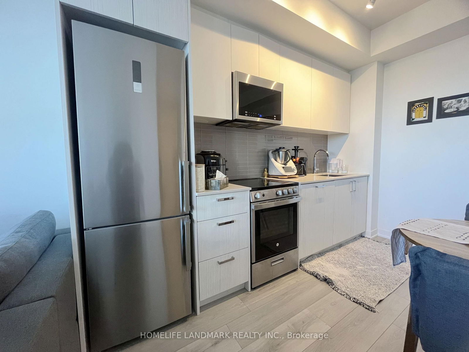 1787 St Clair Ave W, unit 814 for sale