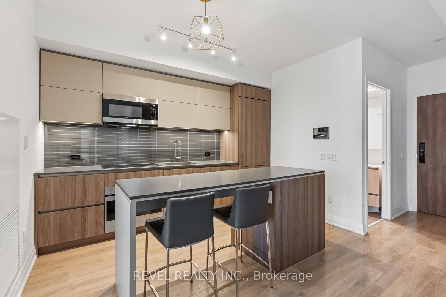 21 Park St E, unit 520 for sale