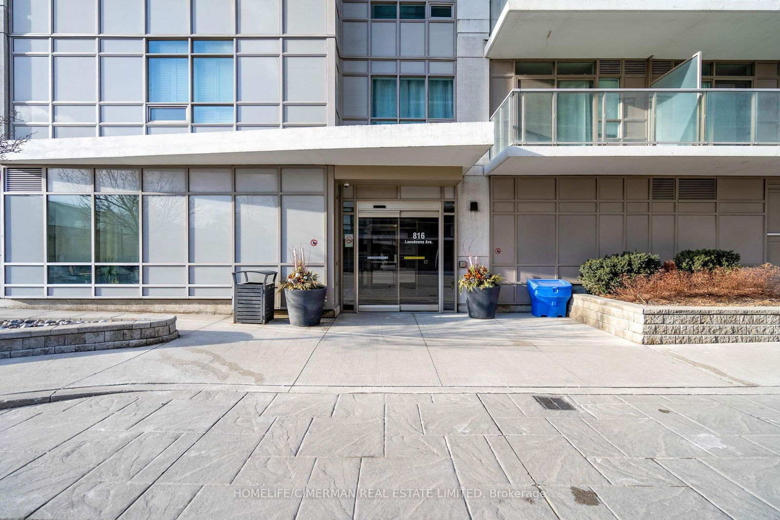 816 Lansdowne Ave, unit 316 for sale