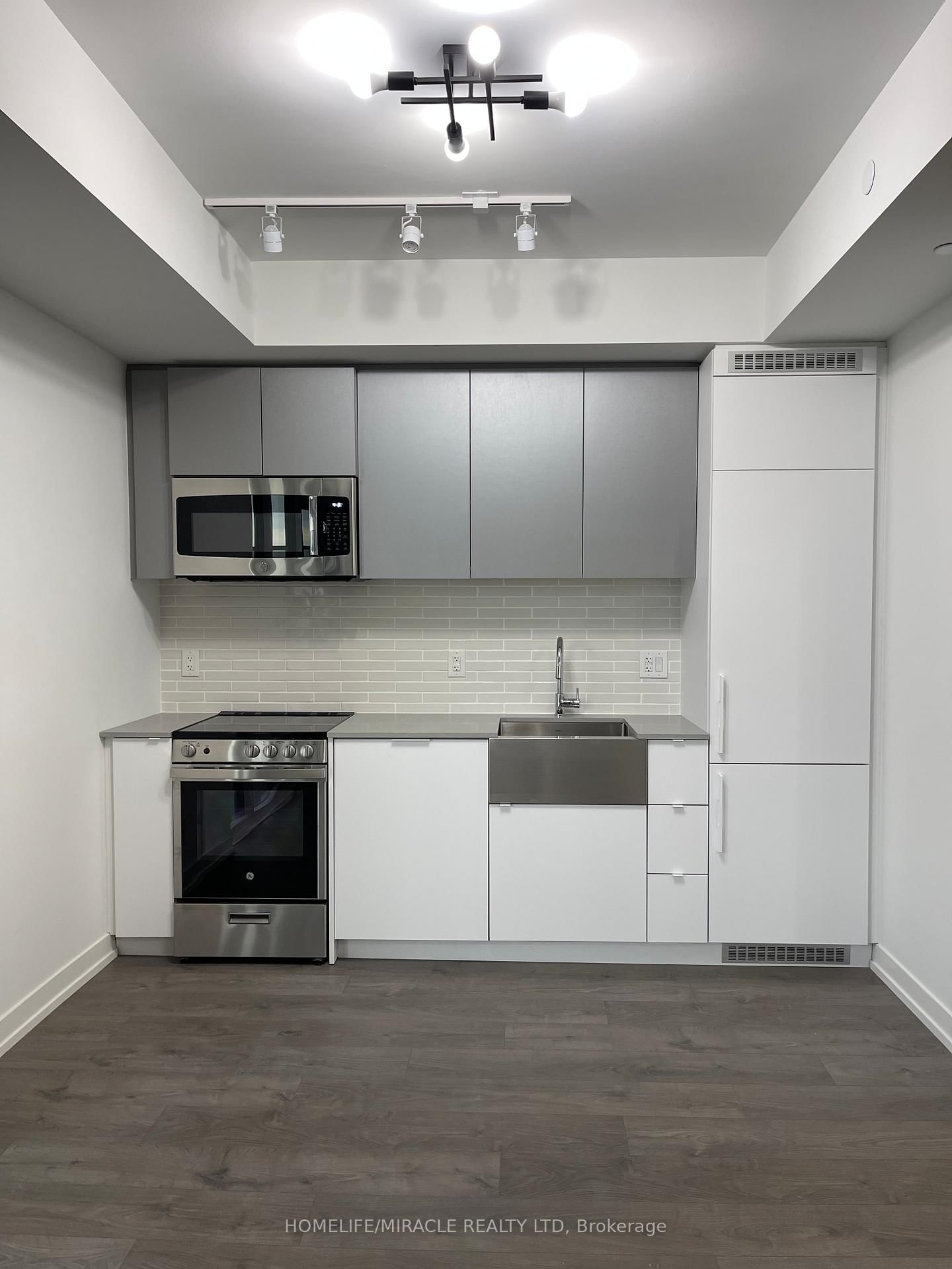 270 Dufferin St, unit 811 for rent