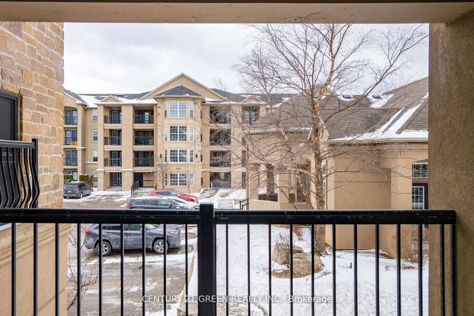 1479 Maple Ave, unit 206 for sale