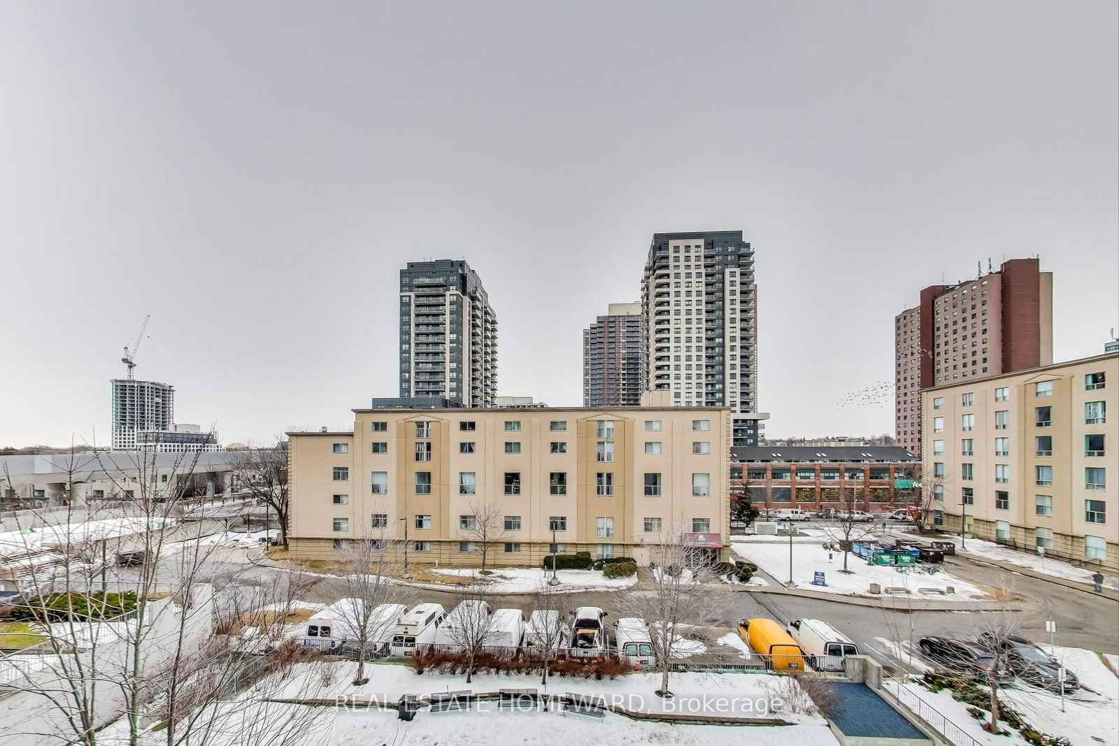 816 Lansdowne Ave, unit 406 for sale