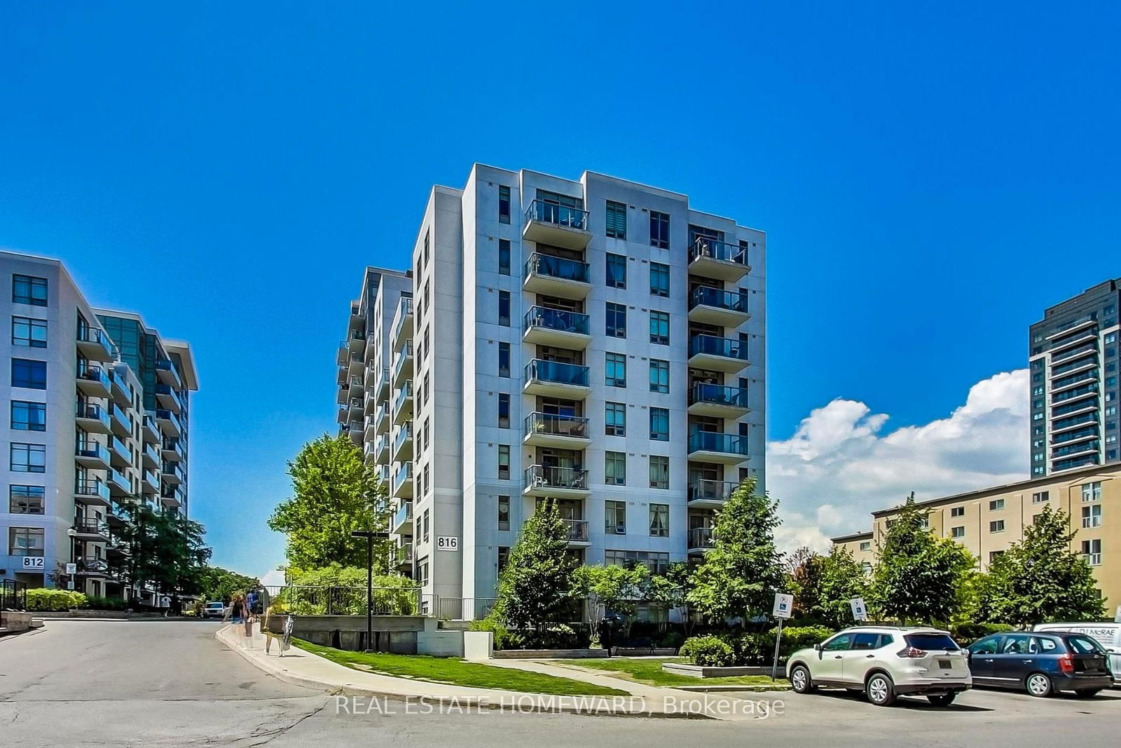 816 Lansdowne Ave, unit 406 for sale