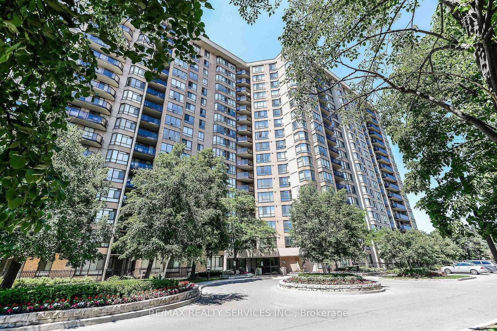 20 Cherrytree Dr, unit 411 for sale